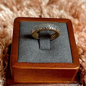 COPY - Beautiful eternity wedding band in silver and gold